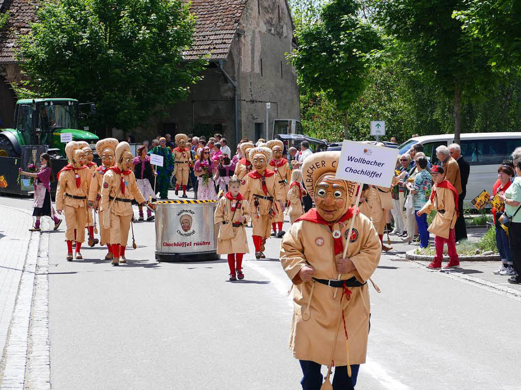 Mit einem bunten Festumzug feiert Wollbach sein Jubilum.