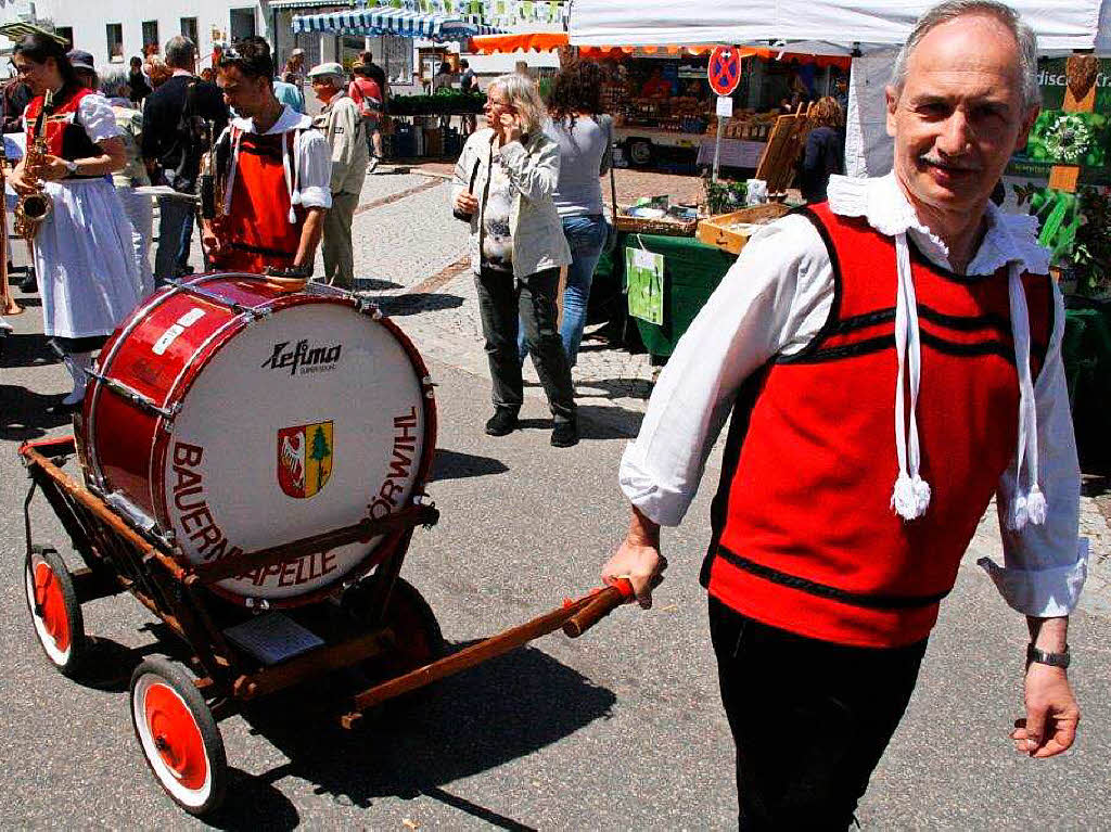 Vieles zu sehen und zu bestaunen gab es am Sonntag in Grwihl. Peter Schtz hat das Marktgeschehen fotografiert.