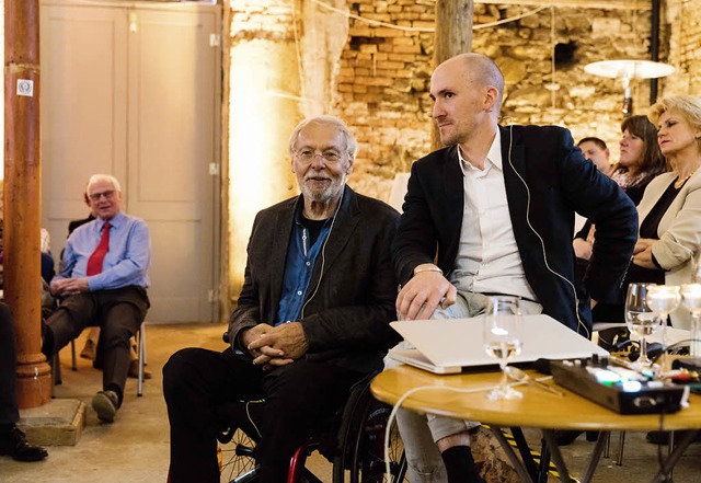 Karlheinz und Jonas Geiler (von links) referieren ber den Umgang mit der Zeit.  | Foto: Gabriele Zahn