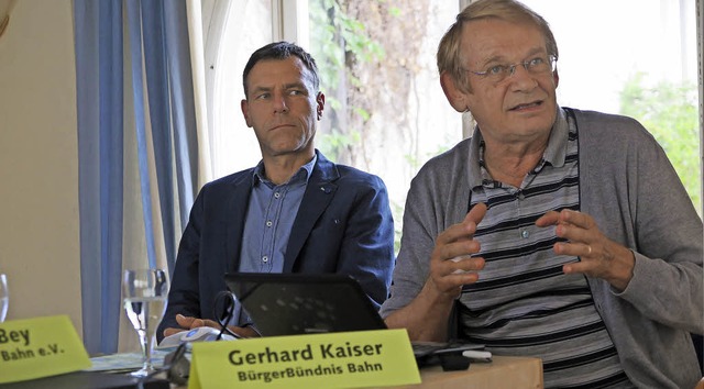 Gerold Bey (links) und Gerhard Kaiser ...robleme beim Ausbau der Rheintalbahn.   | Foto: Beatrice Ehrlich