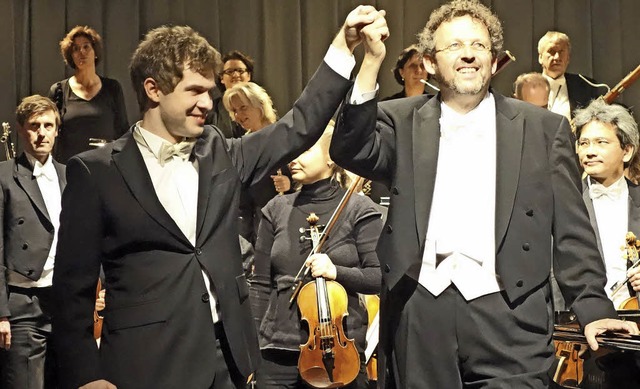 Die Bravorufe waren der Philharmonie B... Mark Mast und Alexej Gorlatch sicher.  | Foto: Andreas Mahler