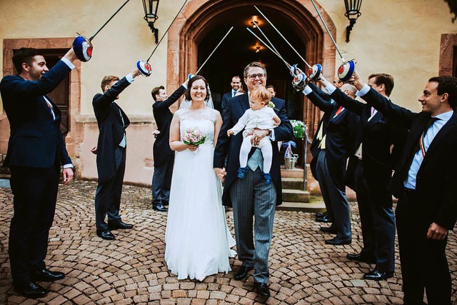 Brgermeister Tobias Benz mit Frau Lis...Ausmarsch aus der Kirche in Gegenbach.  | Foto: Sebastian Weindel