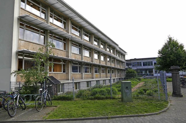 Sanierungswrdig sind der Haupt- und d...s Scheffelgymnasiums in Bad Sckingen.  | Foto: Axel Kremp