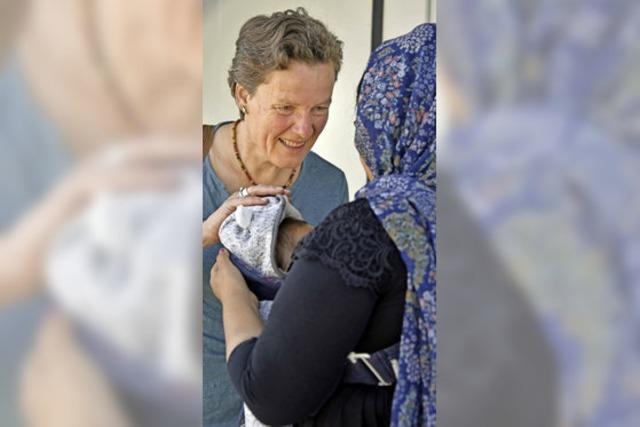 Wie Hebammen Müttern in Freiburger Flüchtlingswohnheimen helfen