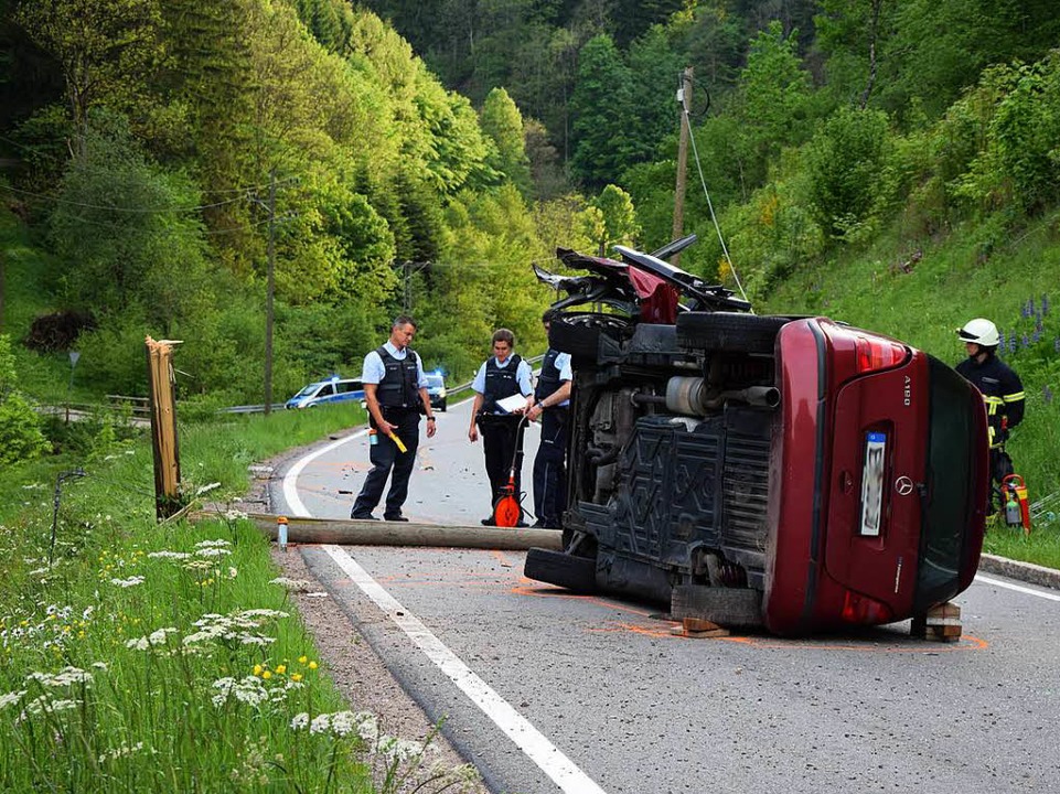 Tdlicher Verkehrsunfall am Spirzen zwischen Buchenbach und Thurner.  | Foto: kamera24.tv