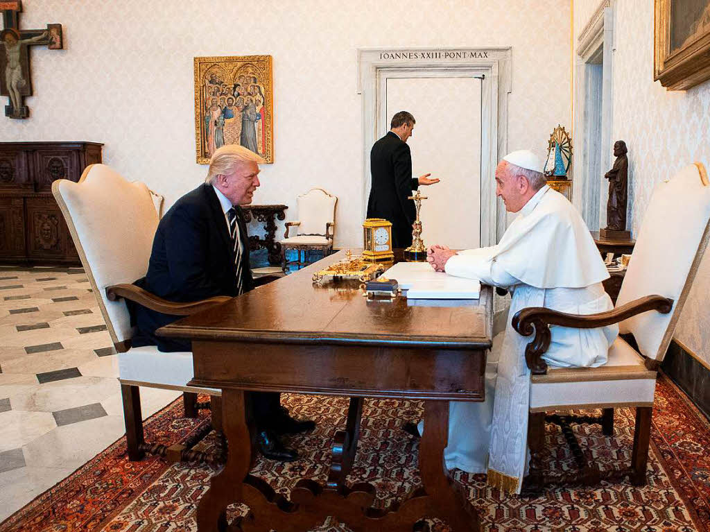 Papst Franziskus hat US-Prsident Donald Trump und seiner Familie am Mittwoch zu einer Privataudienz empfangen.