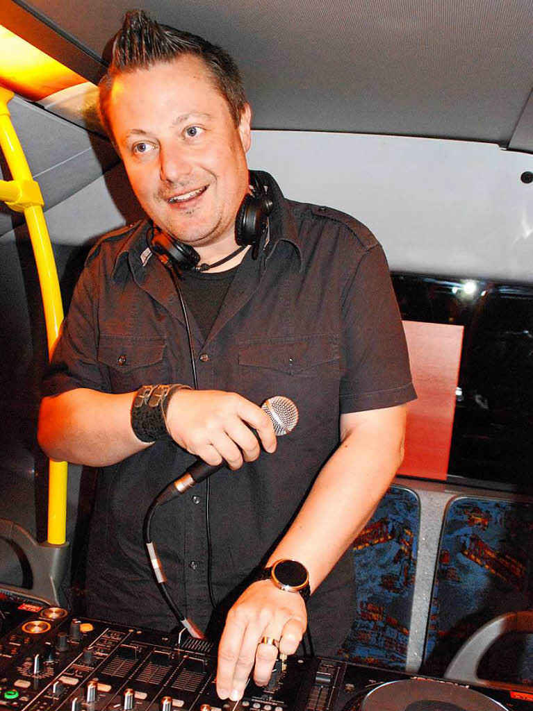 Feiern im Partybus mit SWR3-DJ Josh Kochhann