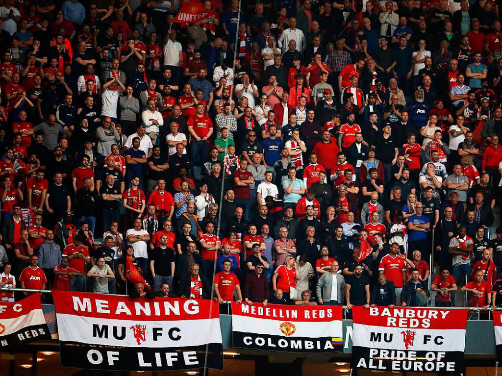 Manchesters Fans whrend des Spiels.