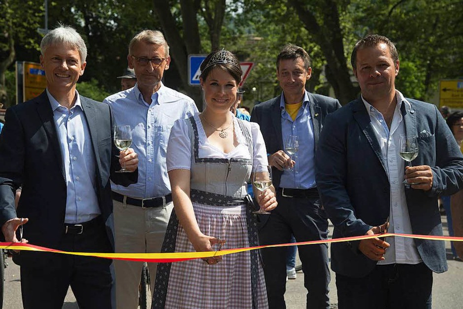 Vermutlich ein neuer Rekord: Rund 30 000 Besucher ließen es sich beim Gutedeltag gut gehen. (Foto: Volker Münch) Vermutlich ein neuer Rekord: Rund 30 000 Besucher ließen es sich beim Gutedeltag gut gehen. (Foto: Volker Münch)