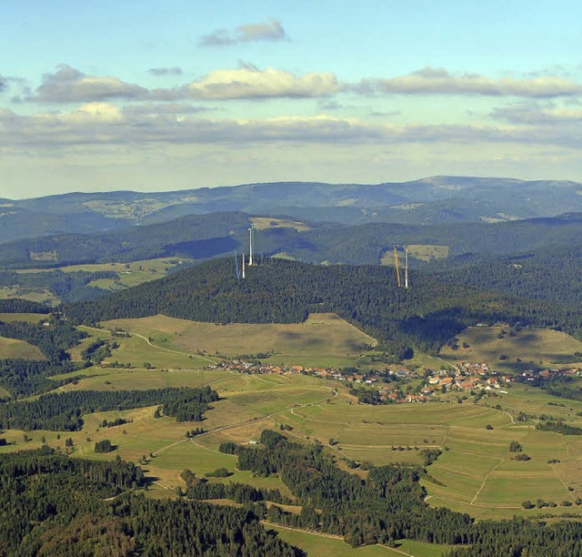 Um die Nutzung eines Waldwegs in Gersb...pfheim und dem Windparkbetreiber EnBW.  | Foto: Archivfoto: Meyer