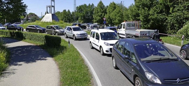 Nur im Schritttempo bewegte sich der V...in solch einer Situation kaum jemand.   | Foto: SENF