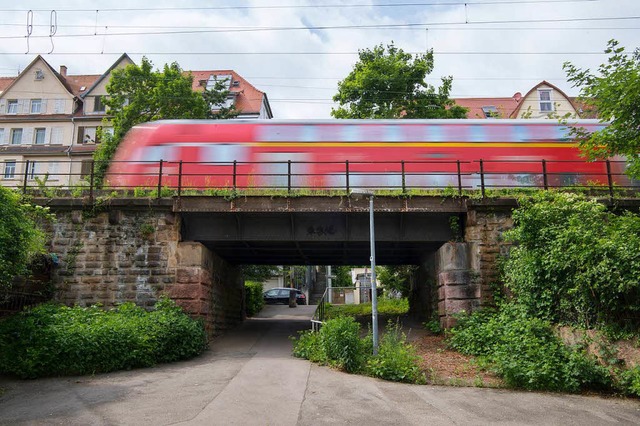 Die Zahl der maroden Bahnbrcken in Baden-Wrttemberg steigt.  | Foto: dpa