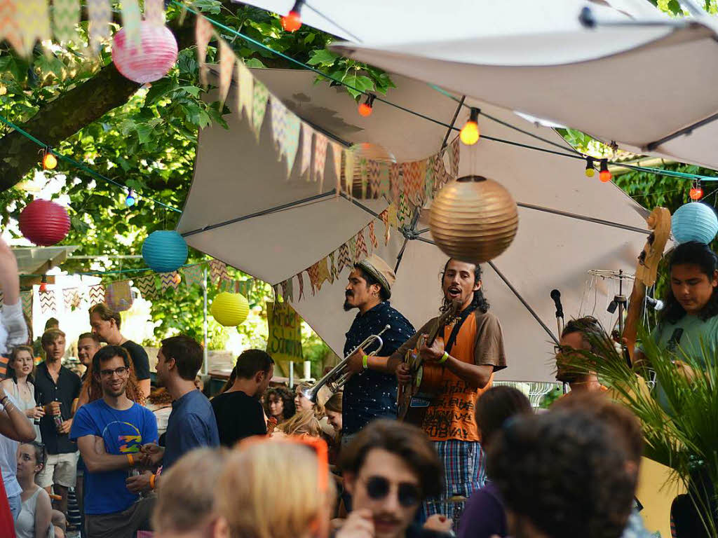 Beste Stimmung am Samstag beim Freiluftfestival im Caf Pow.