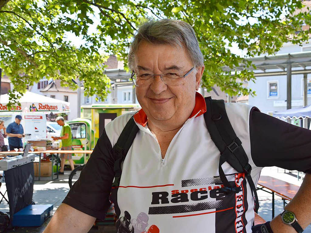 Eduard Krause vom Vorstand des Frdervereins fr krebskranke Kinder nahm mit dem E-Bike an der 50-Kilomter-Tour teil.