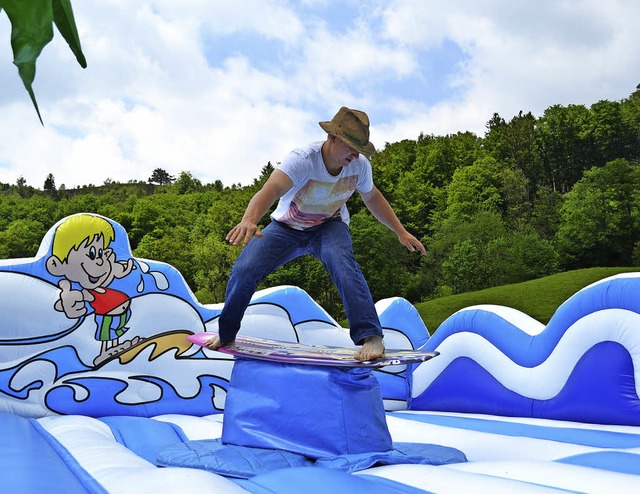 Knnen und Mut erforderte der Ritt auf...or beim Vatertagsfest in Schnenberg.   | Foto: Paul Berger