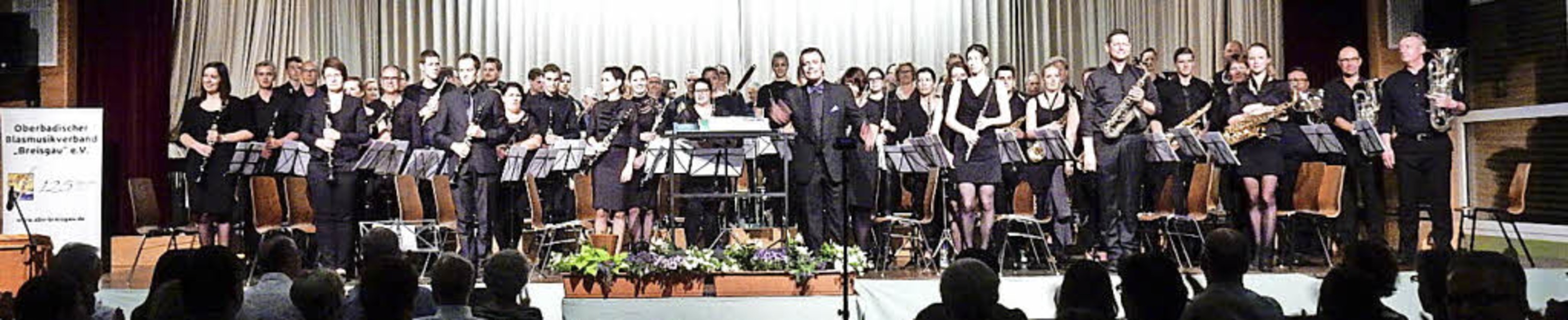 Das knigliche Klangensemble, Koninkli...), spielte in der Steinberghalle auf.   | Foto: Kurt Meier