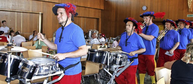 Einmarsch des Fanfarenzugs Stnglihock...tagskonzert des Musikzugs Friesenheim   | Foto: Heidi Fssel