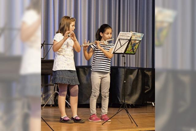 Kleine Ameisen auf Musik-Weltreise