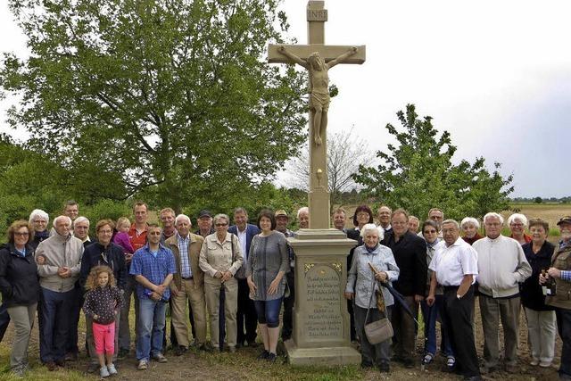 Wegkreuz als Herzensangelegenheit vieler Hartheimer