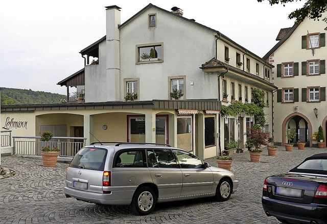 Der Flachdachbau des einstigen Elektro...rd durch ein Einfamilienhaus ersetzt.   | Foto: Winfried Dietsche