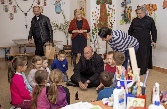 Domkapitular Peter Birkhofer besucht e...schule in Freiburgs Partnerstadt Lviv.  | Foto: privat