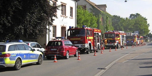 Mit vier Fahrzeugen und 33 Krften rckte die  Wehr zur Brandbekmpfung aus.  | Foto: Feuerwehr Kenzingen