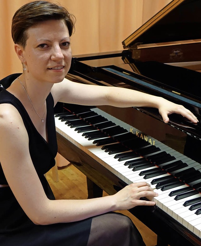 Die junge rumnische Pianistin Ioana I...isationskunst zu Beifallsstrmen hin.   | Foto: Roswitha Frey