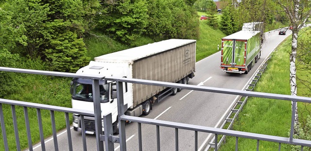 B 31 Hinterzarten in Richtung Titisee, hier bei der Lafette.   | Foto: Kamera 24