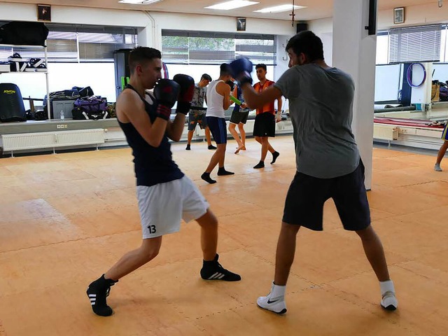 Training im Boxclub Mllheim,  im Vord...aron Riede (links) und Sava Jovanovic   | Foto: Susanne ehmann