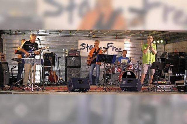 Formation Free Stone gibt Rockkonzert am Naturena Badesee in hlingen-Birkendorf