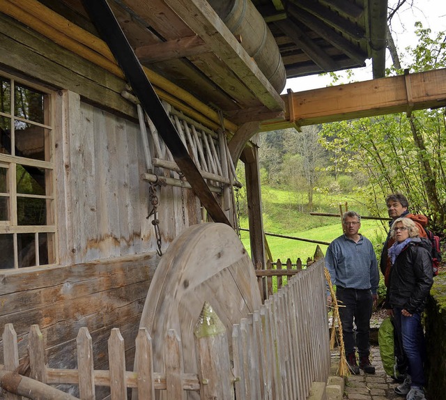 Am Mhlentag 2016: Besucher besichtigen die hlermhle.   | Foto: Tanja Bury