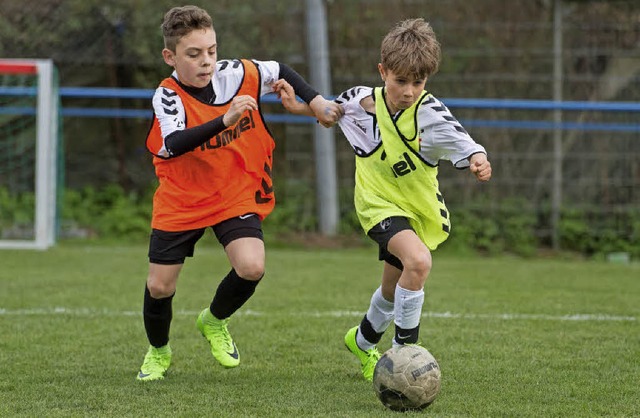 Knirpse lassen sich vom Fuball &#8211...nnschaften mangels Spielern abmelden.   | Foto: Patrick Seeger