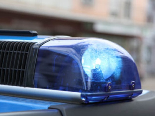 Die Polizei sucht zwei Mnner, die ein...arkt in Betzenhausen berfallen haben. 