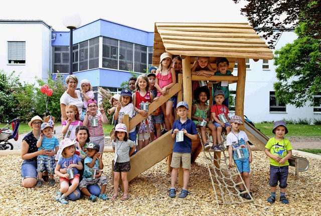Kinder der Tagessttte des Ortenau Kli...em neuen Spielplatz der Kinderklinik.   | Foto:  Ortenau Klinikum