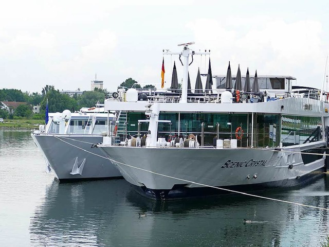 Breisach ist auch bei Schiffstouristen...t  anlaufen, steigt kontinuierlich an.  | Foto: Burkart