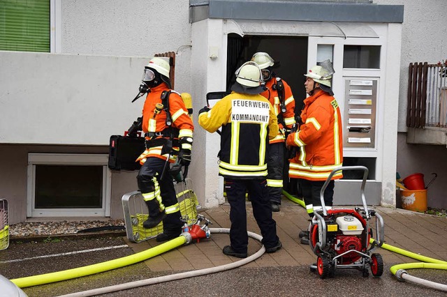 Kellerbrand in Lffingen am Pfingstsonntagmorgen.   | Foto: Kamera 24