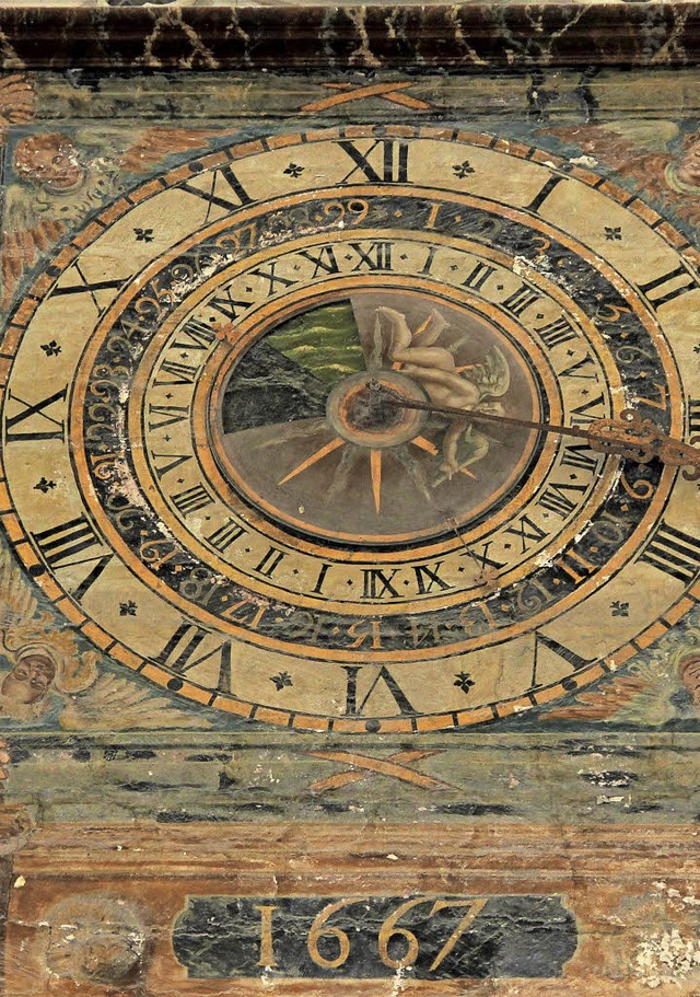 Der dritte Kreis der astronomischen Uhr in Fcamp zeigt die Gezeiten an.  | Foto: Aileen Kleefeldt