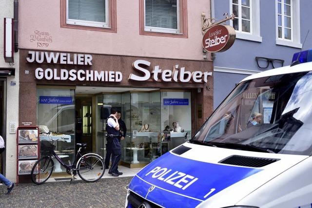 Überfall auf Juwelier Steiber in Freiburg – Täterin auf der Flucht