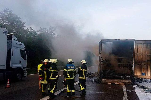 Lkw-Brand auf A5 gen Sden bei Freiburg – Verkehr fliet wieder