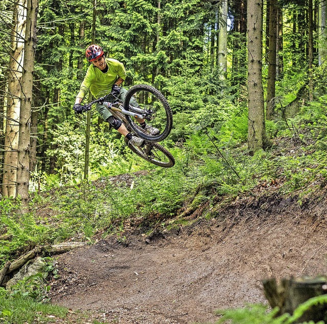 Flugeinlage: unterwegs am Schlossbergtrail  | Foto: Laszlo Bruder