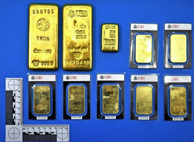 Der Fund von 2,6 Kilogramm Goldbarren ...die Gemeinde Klingnau das Edelmetall.   | Foto: Kantonspolizei
