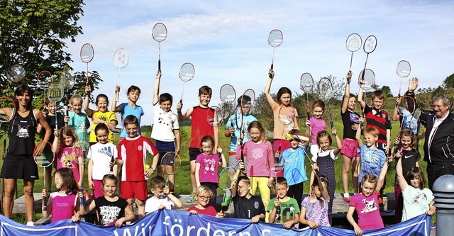 Die Gresgener Grundschler sind jetzt ...uen Badminton-Schlgern ausgestattet.   | Foto: ZVG