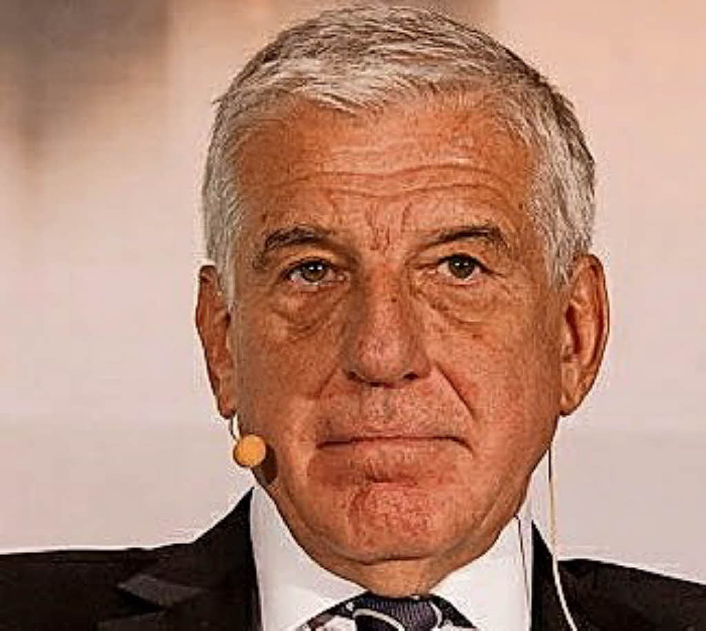 Ex-Minister in Athen soll Geld gewaschen haben - Wirtschaft - Badische