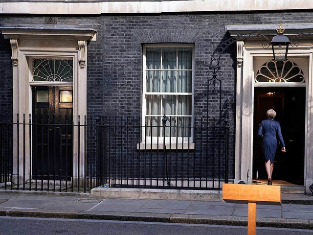 Sie will nicht gehen, sondern bleiben:...tanniens Premierministerin Theresa May  | Foto: Alastair Grant