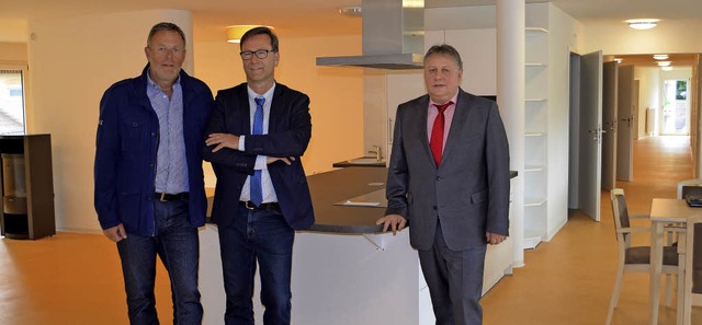 Michael Wolters, Wolfgang Ruf und Mart...n Einheiten fr eine Wohngemeinschaft   | Foto: Bayer