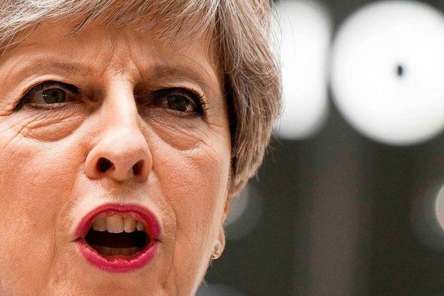 Wahlschlappe hlt Theresa May nicht auf