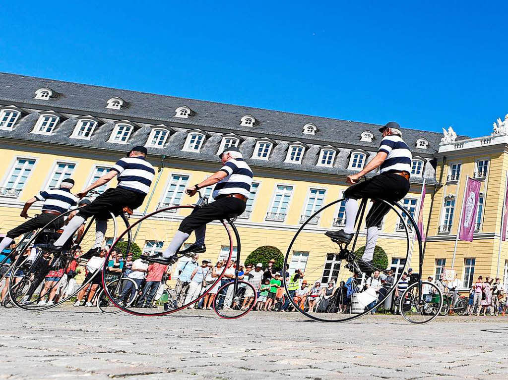 Historische Rder in Karlsruhe: Der Vorlufer des Fahrrades, das Laufrad von Karl Drais, feiert seinen 200. Geburtstag