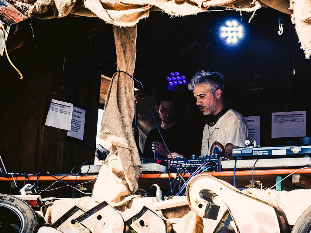Vier Bhnen, mehr als 50 DJs, Life Acts und Bands, darunter Cro, Felix Jaehn und Fritz Kalkbrenner: Das Kamehameha-Festival in Offenburg ist Party pur.