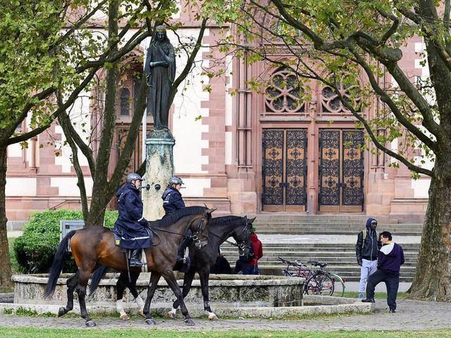 Ist der  Sthlinger Kirchplatz ein Kri...os: Ingo schneider, jki</Bildnachweis>  | Foto: Ingo Schneider