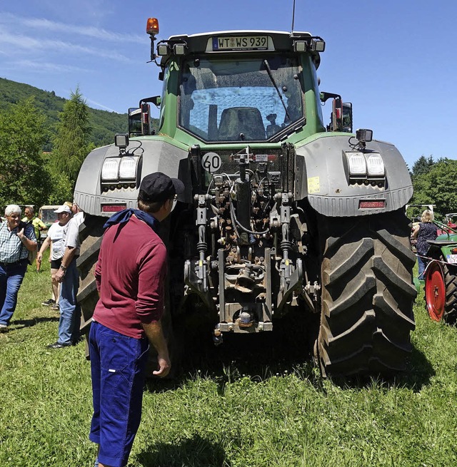 Giganten des Ackers gab es beim Dorffe...kamen zum Teil von weit her angerollt.  | Foto: Hans-Jrgen  Hege